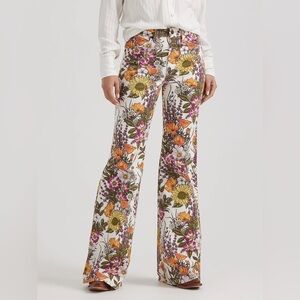 Wrangler Wanderer Mid Rise Flare Floral Jean
